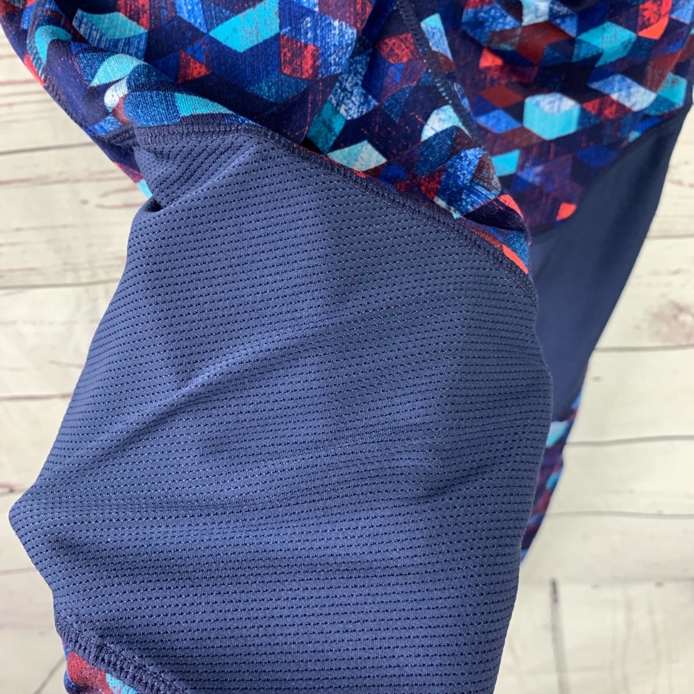 Athleta Triangular Be Free Tight - image 6